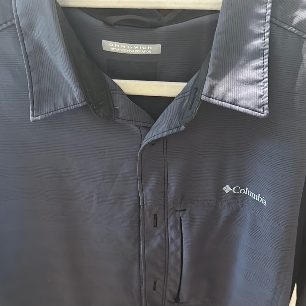 Columbia Blue Lightweight Shirt Jacket for Versatile Comfort